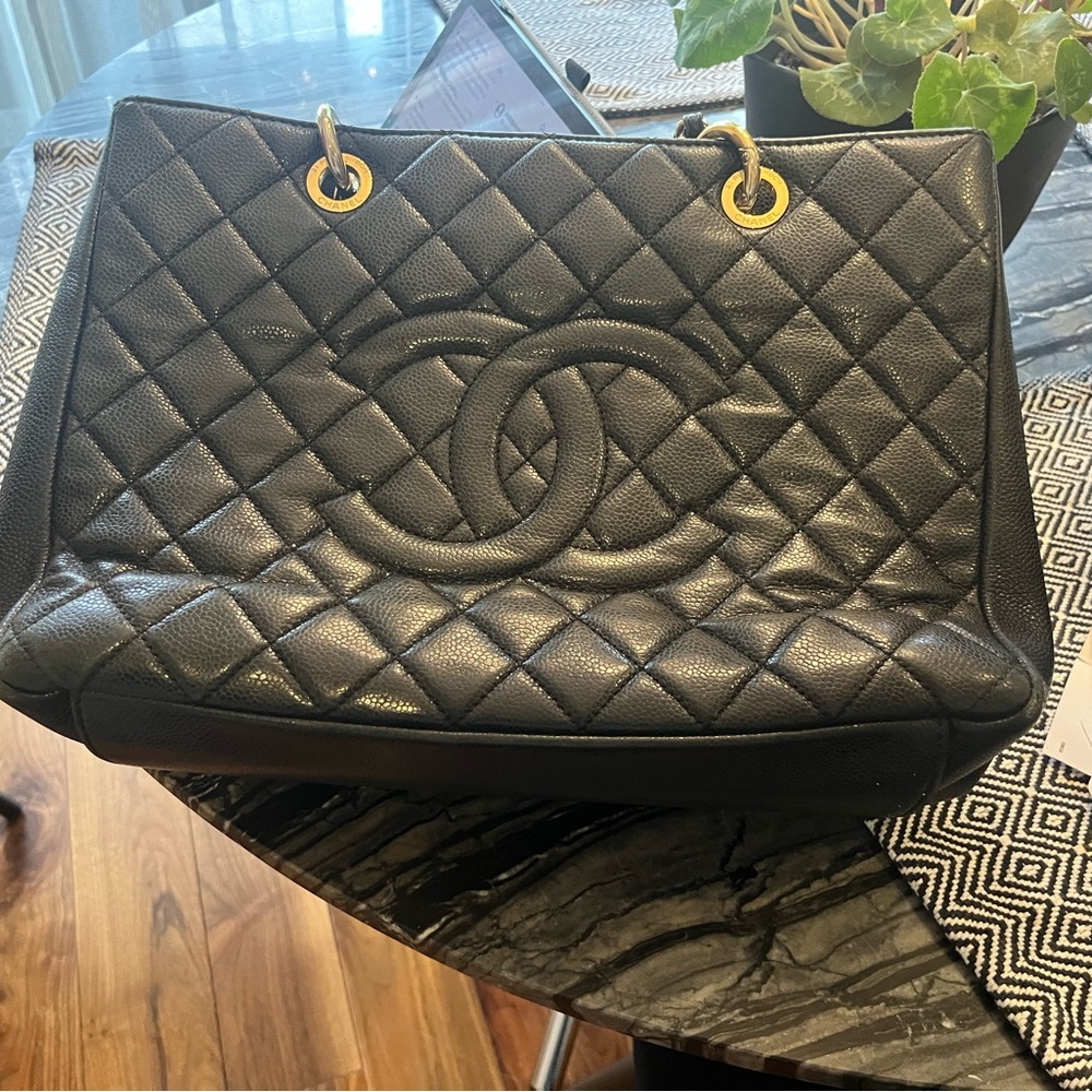 CHANEL TOTE GRAND SHOPPER